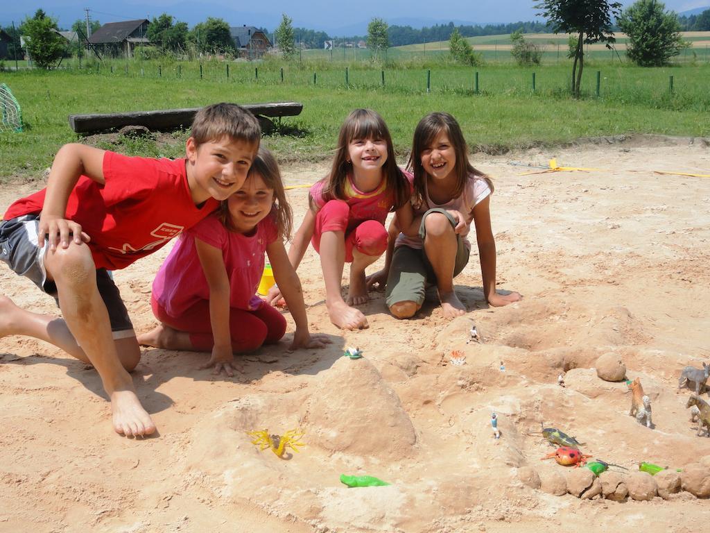 Holiday resort&camping Bela krajina - river Kolpa Metlika Exteriör bild