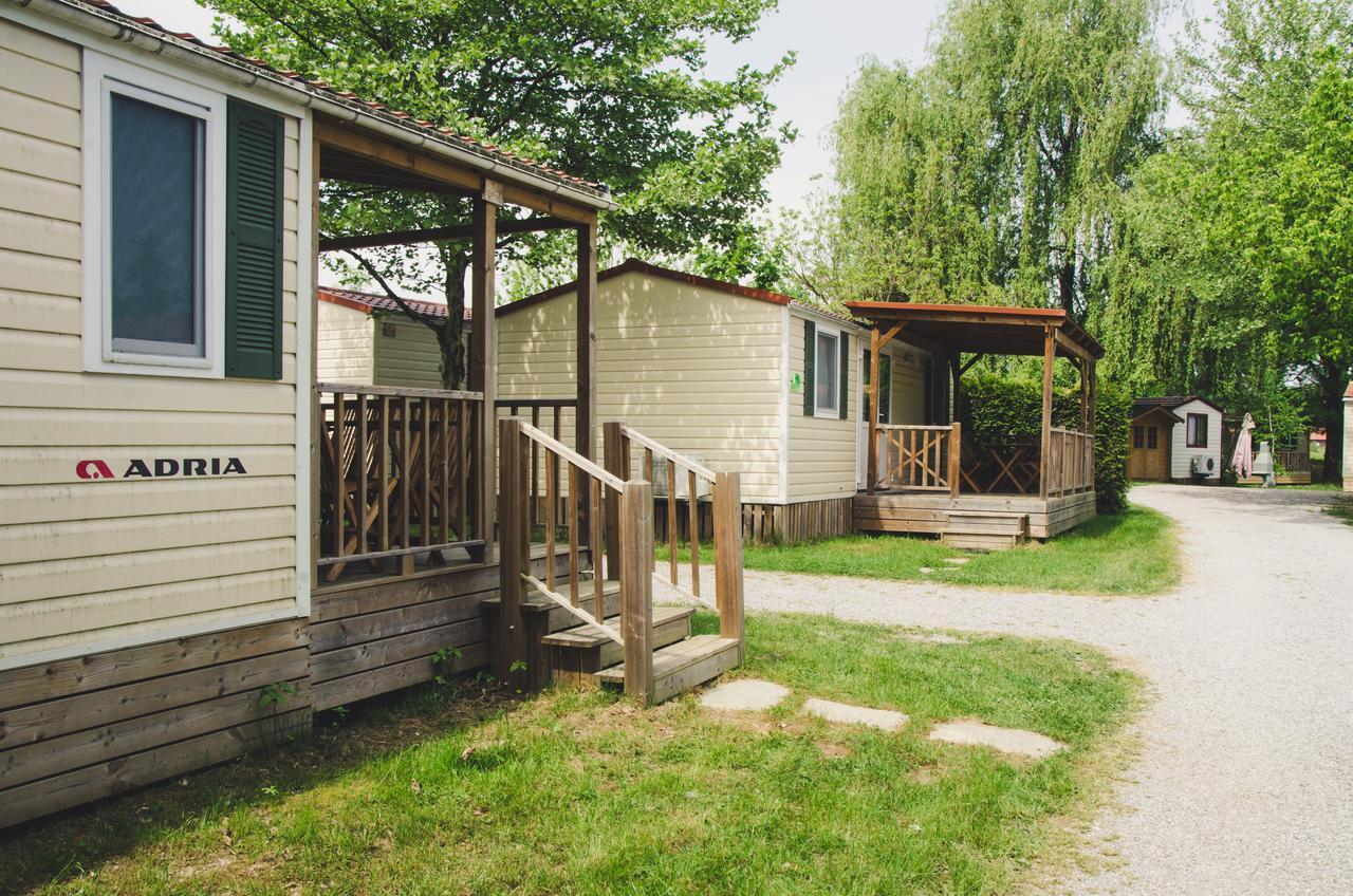 Holiday resort&camping Bela krajina - river Kolpa Metlika Exteriör bild